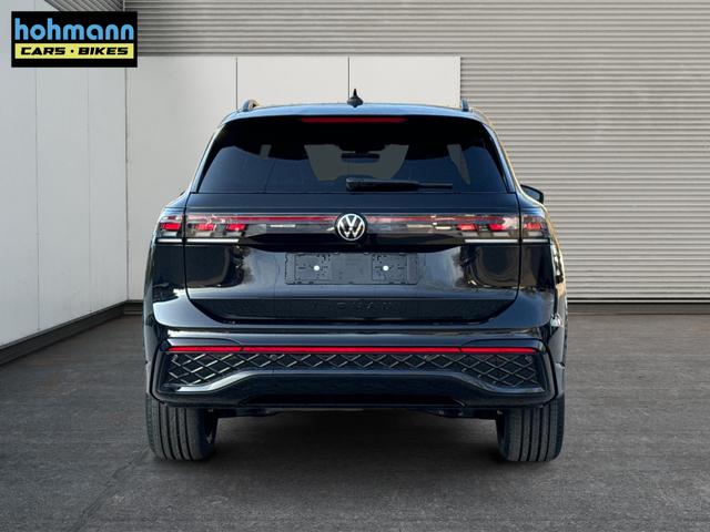 Volkswagen / Tiguan / Schwarz / / / 4 MOT+AHK+NAVI+PANORAMA+EL. HECK.+20 ALU