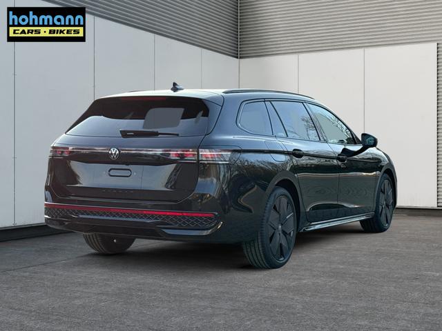 Volkswagen / Passat Variant / Schwarz / / / 4WD+PANO+AHK+HARMAN+NAVI+HUD+Matrix+ACC, Beispielbilder, ggf. teilweise mit Sonderausstattung