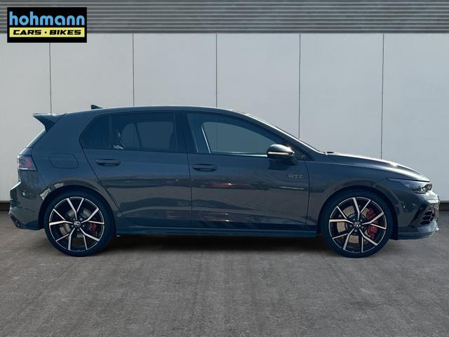 Volkswagen / Golf / / / / PANO+MATRIX+HUD+HARMAN+NAVI+360 KAMERA+19 LM, Beispielbilder, ggf. teilweise mit Sonderausstattung