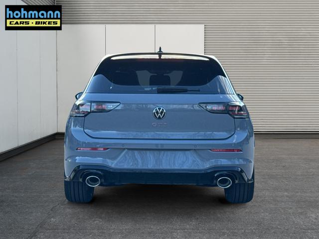 Volkswagen / Golf / Grau / / / PANO+MATRIX+HUD+HARMAN+NAVI+360 KAMERA+19 LM