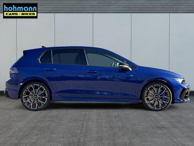 Volkswagen / Golf / / / / 4x4+PANO+MATRIX+HUD+HARMAN+NAVI+360 KAMERA+19 LM
