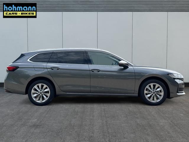 Skoda / Superb Combi / / / / DSG+ NAVI+AHK+EL. HECKKL.+KESSY+SHZ V+H, Beispielbilder, ggf. teilweise mit Sonderausstattung