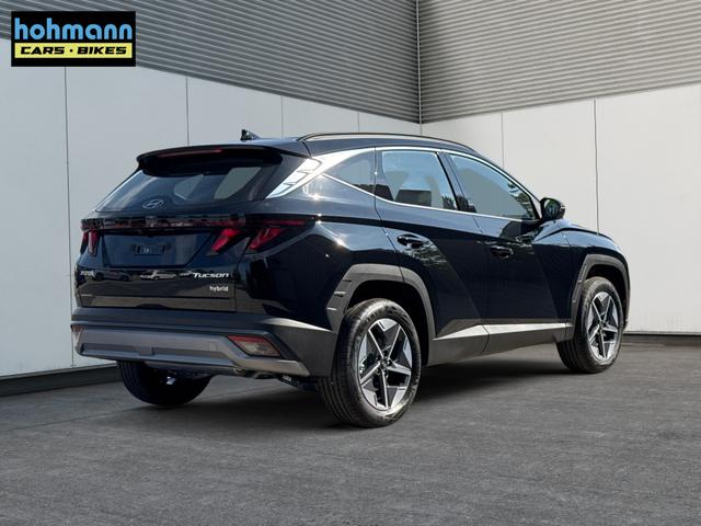 Hyundai / TUCSON / Schwarz / / / Hybrid NAVI+KAMERA+SHZ+LED+TEMPOMAT+17 ALU+PDC, Beispielbilder, ggf. teilweise mit Sonderausstattung