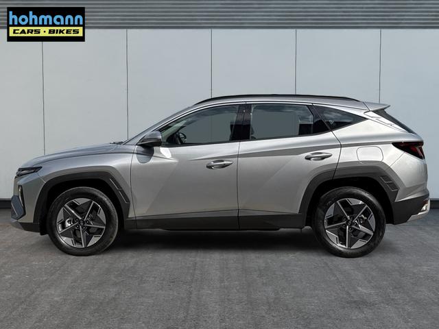 Hyundai / TUCSON / Silber / / / Hybrid NAVI+KAMERA+SHZ+LED+TEMPOMAT+17 ALU+PDC, Beispielbilder, ggf. teilweise mit Sonderausstattung