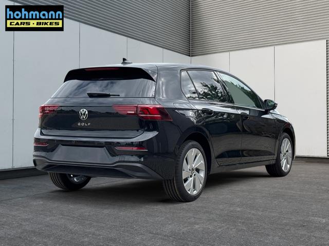 Volkswagen / Golf / Schwarz / / / ACC+SHZ+KLIMA+KAMERA+APP CONNECT+LED+17 ALU