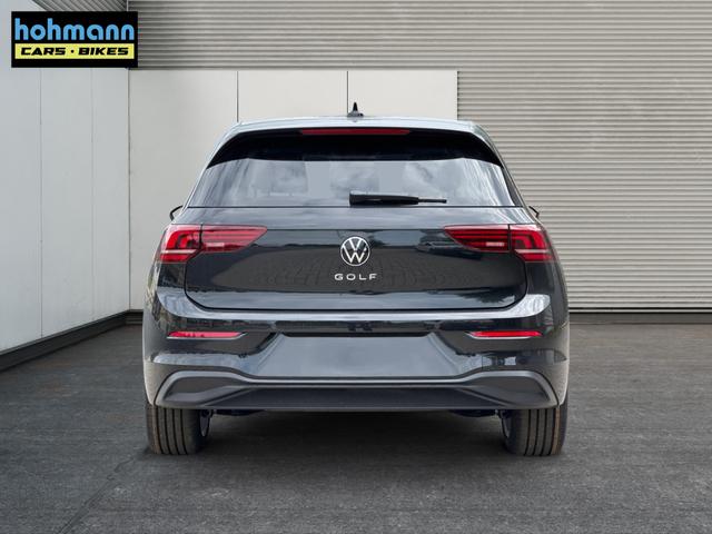 Volkswagen / Golf / Schwarz / / / ACC+SHZ+KLIMA+KAMERA+APP CONNECT+LED+17 ALU