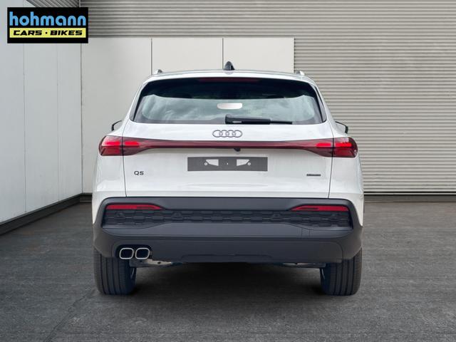 Audi / Q5 / Wei&szlig; / / / QUATTRO+NAVI+KAMERA+AHK+SHZ+PDC+ACC
