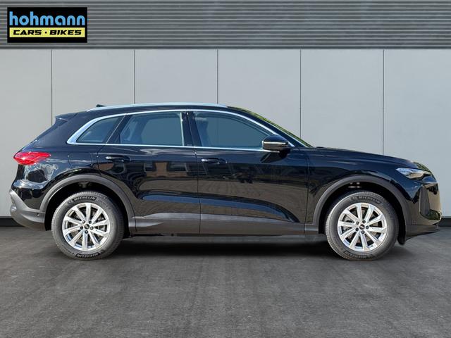 Audi / Q5 / Schwarz / / / QUATTRO+NAVI+KAMERA+AHK+PANO+SHZ+PDC+ACC