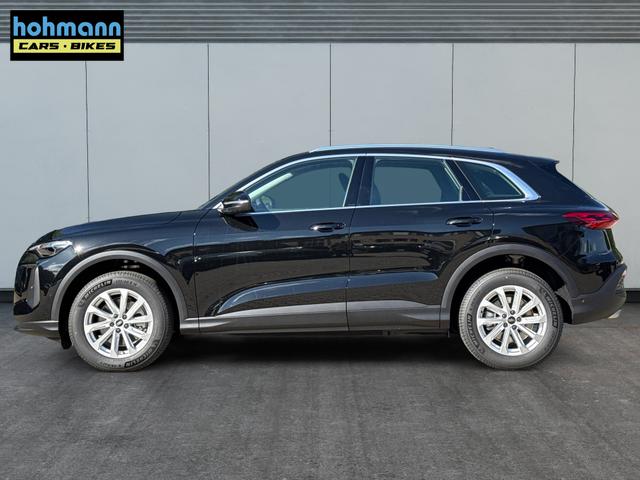 Audi / Q5 / Schwarz / / / QUATTRO+NAVI+KAMERA+AHK+PANO+SHZ+PDC+ACC