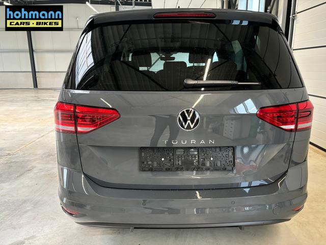 Volkswagen Touran Limited 1.5 TSI 150 PS, 17" Alu, GRAU-Metallic, Winter-Paket, Elektr. Heckklappe, Keyless, Alarm, LED-Scheinwerfer IQ-Light, Travel Assist, Parksensoren vo/hi, Rückfahrkamera, ACC, M-Lederlenkrad, Digital Cockpit, 3-Zonen-Climatronic, Radio Ready2Discover 8" 