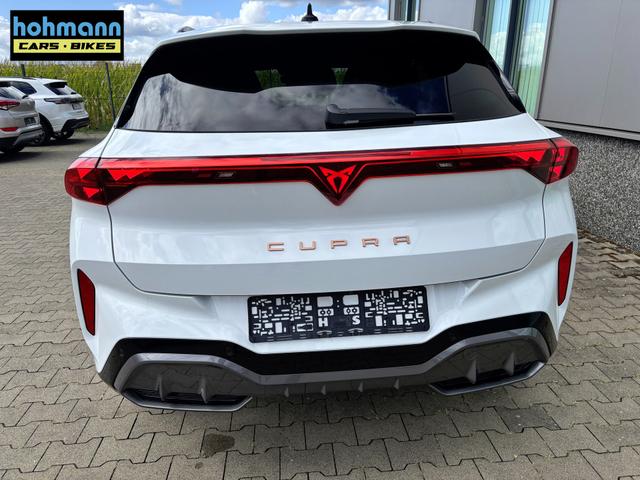 Cupra Terramar Basis 1.5 e-HYBRID (Plug-In-Hybrid) 204PS DSG, 5 Jahre Garantie, 18" Alu, Climatronic, Parksensoren vorn/hinten, Rückfahrkamera, Tempomat, Media 12,9" + Full Link, M-Lederlenkrad, Dachreling, LED-Scheinwerfer 