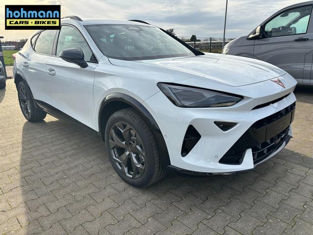 Cupra Formentor VZ 2.0 TSI 333PS DSG 4DRIVE (ALLRAD), 5 Jahre Garantie, 19" ALU, DCC, ACC, Alarm, Elektr. Fahrersitz + Sportschalen-Sitze, Heckklappe, KESSY, Winter-Paket, LED-Scheinwerfer, 3Z-Climatronic, Full Link, Parksensoren v/h, R&uuml;ckfahrkamera, Privacy-Glas 