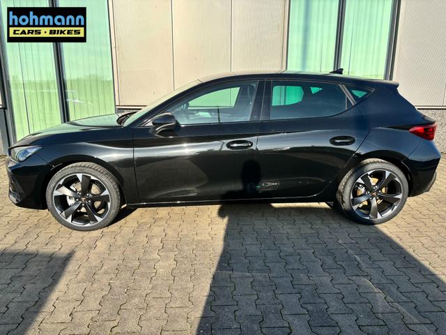 Cupra Leon Basis 1.5 TSI 150PS, 5 Jahre Garantie, METALLIC EDGE-PAKET (KEYLESS, ALARM, R&Uuml;CKFAHRKAMERA), SCHALENSITZE / FAHRERSITZ ELEKTRISCH, SITZHEIZUNG, 18" ALU, LED-Scheinwerfer, 3Z-Climatronic, ACC/Tempomat, Digitales Cockpit, Full Link, Parksensoren v/h, Privacy-Gla 