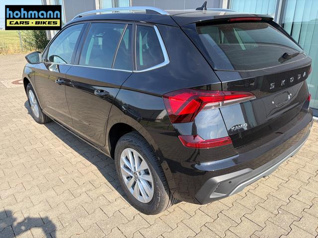 Skoda Kamiq Selection 1.0 TSI 115PS, 5J GARANTIE, Schwarz-METALLIC, ELEKTR. HECKKLAPPE, ANH&Auml;NGERKUPPLUNG, BEH. FRONTSCHEIBE, Sitzheizung, Lenkradheizung, Ladeboden var, ACC, SIDE Assist, Virtual Cockpit 10", Parksensoren v/h, Kamera, KESSY, Privacy-Glas, 16" Alu, Climatronic 