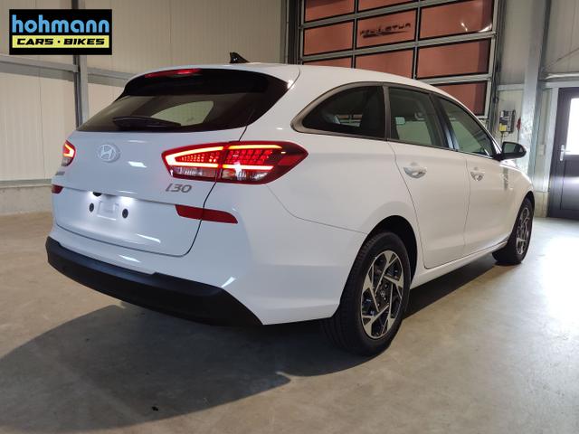 Hyundai / i30 Kombi / Weiß / / / , Beispielbilder, ggf. teilweise mit Sonderausstattung