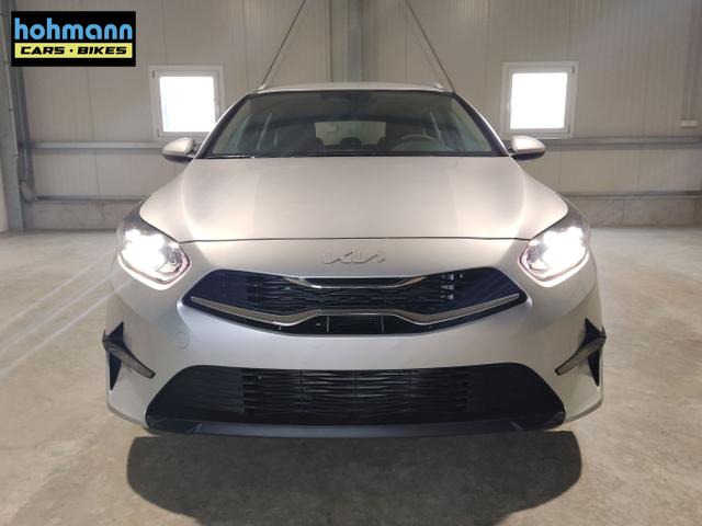 Kia / Ceed Sportswagon / Silber / / / , Beispielbilder, ggf. teilweise mit Sonderausstattung