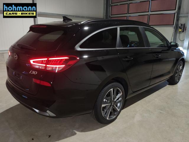 Hyundai / i30 Kombi / Schwarz / / / , Beispielbilder, ggf. teilweise mit Sonderausstattung