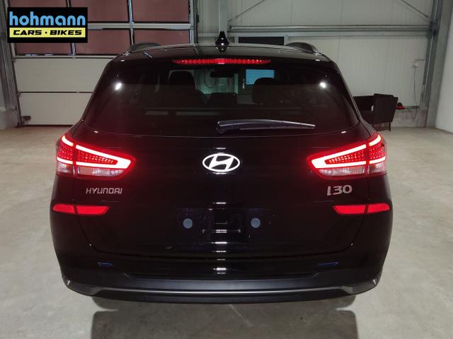 Hyundai / i30 Kombi / Schwarz / / / , Beispielbilder, ggf. teilweise mit Sonderausstattung