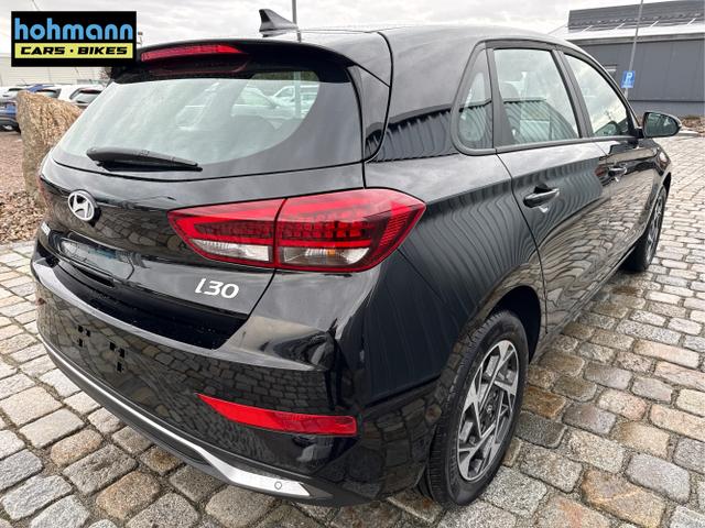 Hyundai / i30 / Schwarz / / / 