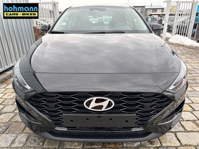 Hyundai / i30 / Schwarz / / / 