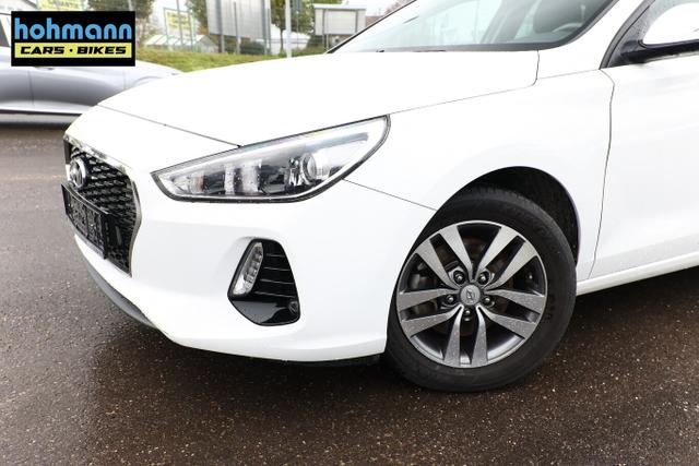 Hyundai i30 Kombi Family+ 1.0 T-GDI 120 Nav KeyL PDC Kam LaneA 