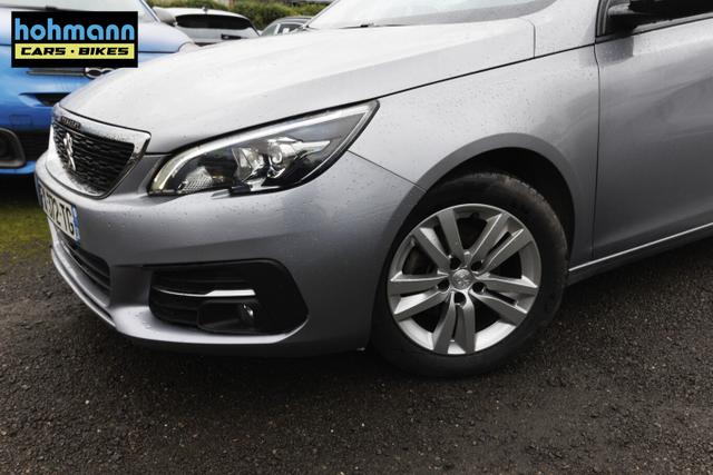 Peugeot 308 Active Pack 1.2 PT 130 SHZ PDC Klimaaut. 16Z 