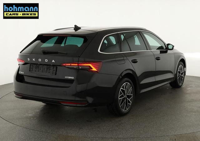 Skoda Octavia Combi 1.5 TSI mHEV 110 kW Selection DSG Selection, Side, el. Klappe, Kamera, Winter 