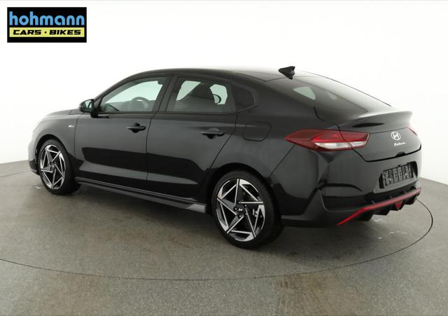 Hyundai i30 N Line 1.5 T-GDI DCT Fastback N-LINE, Navi, 18-Zoll, Kamera, LED, Winter 