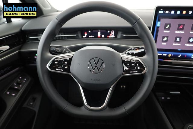 Volkswagen ID.7 Pro 210 kW Black, HuD, IQ.Light, IQ.Drive, AreaView, Side, Winter, 20-Zoll 