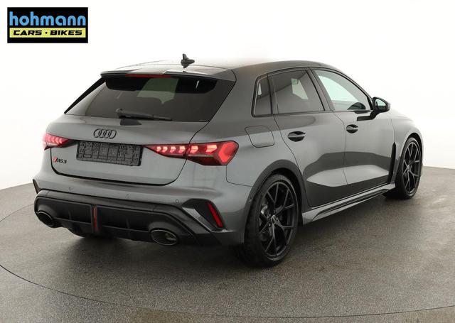 Audi RS3 Sportback 2.5 294 kW TFSI quattro quattro, SONOS, Navi, Kamera, Side, 5 J.-Garantie 