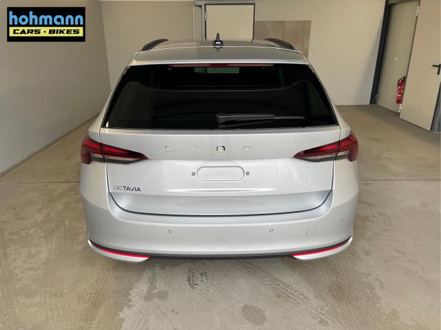 Skoda / Octavia Combi / Silber / / / DSG AHK+Sitzheizung+App Connect