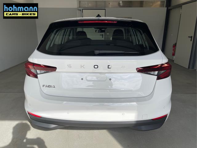 Skoda / Fabia / Wei&szlig; / / / 115PS Sitzheizung + App Connect