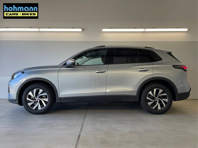 Volkswagen / Tiguan / Silber / / / 150PS DSG IQ.Light