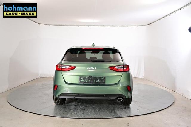 Kia Ceed Silver 1.5 T-GDI 7-Gang-DCT 