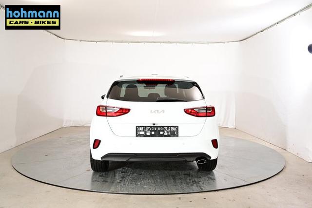 Kia Ceed Silver 1.5 T-GDI 6-Gang 