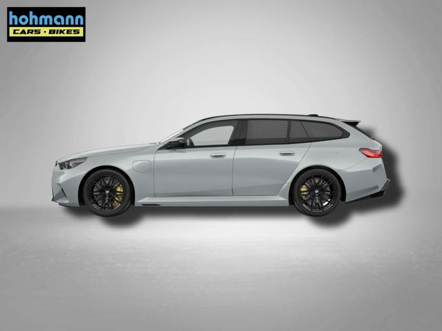 BMW M5 Touring 4.4 8-Gang Steptronic xDrive 