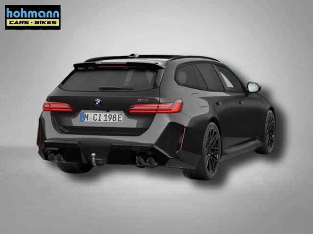 BMW M5 M 4.4 V8 Plug in Hybrid 8-Gang Steptronic 