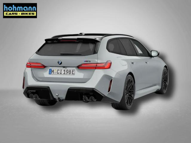 BMW M5 M 4.4 V8 Plug in Hybrid 8-Gang Steptronic 