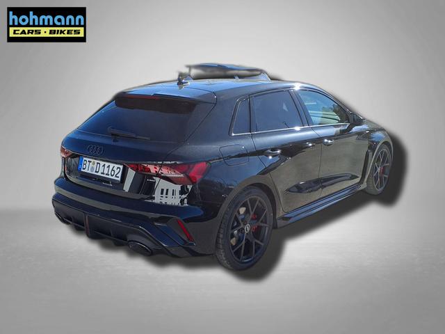 Audi RS3 Sportback 2.5 TFSI 7-Gang S tronic quattro 