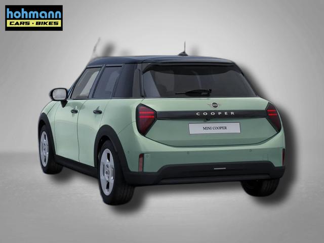 MINI Cooper C Essential Trim 1.5 7-Gang Steptronic 
