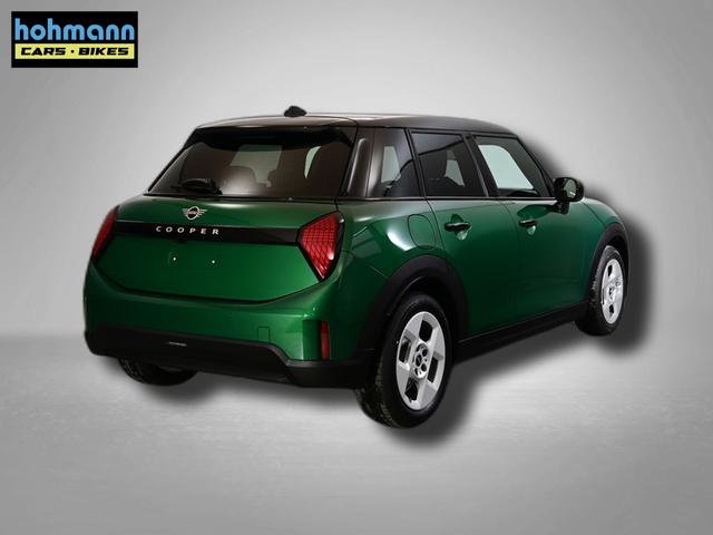 MINI Cooper C Essential Trim 1.5 7-Gang Steptronic 