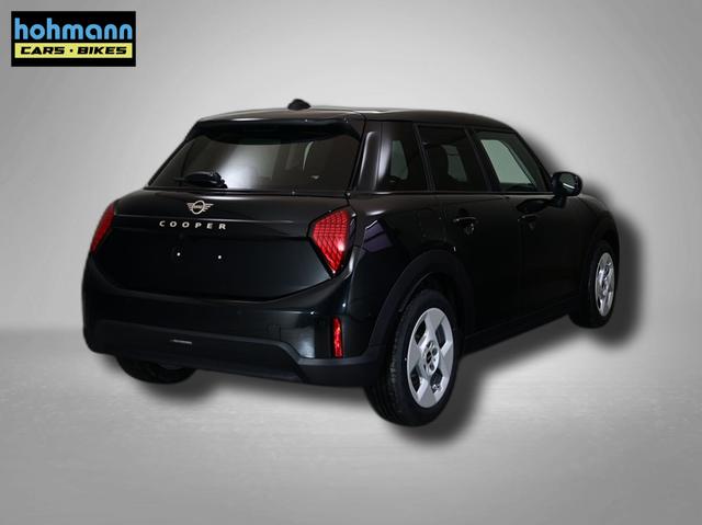 MINI Cooper C Essential Trim 1.5 7-Gang Steptronic 