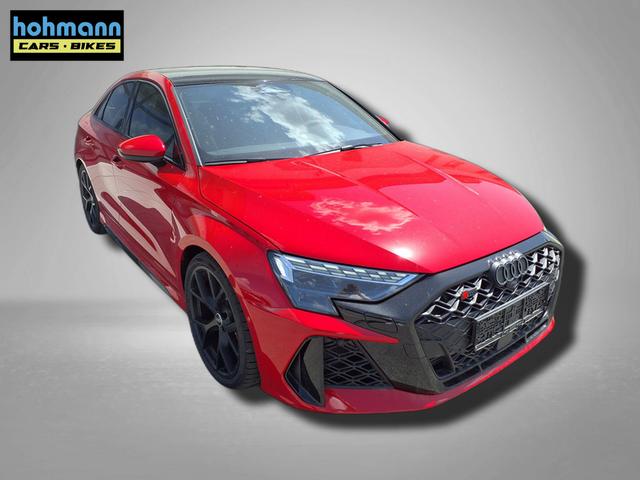 Audi RS3 Limousine 2.5 TFSI 7-Gang S tronic 