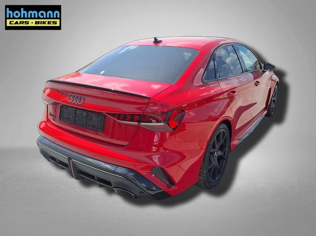 Audi RS3 Limousine 2.5 TFSI 7-Gang S tronic 