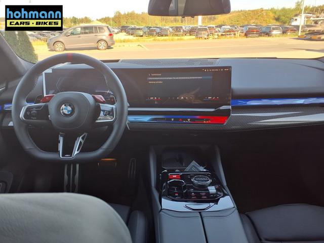 BMW M5 M 4.4 V8 Plug in Hybrid 8-Gang Steptronic 