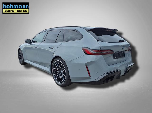 BMW M5 Touring 4.4 8-Gang Steptronic xDrive 