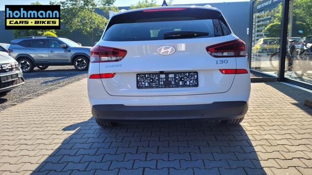 Hyundai i30 Kombi Smart SW Family*LED*Navi*Shzg*Lhzg*PDC*Cam*16Zoll* 