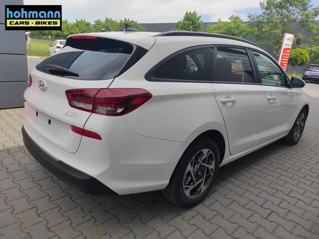 Hyundai i30 Kombi Smart SW Family*Navi*LED*Shzg*Lhzg*PDC*Cam*16Zoll* 
