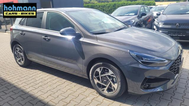 Hyundai i30 Familiy HB Family*Navi*LED*Shzg*Lhzg*PDC*Cam*16Zoll* 
