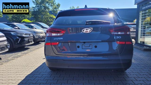 Hyundai i30 Kombi Family SW Family*Navi*LED*Shzg*Lhzg*PDC*Cam*16Zoll* 